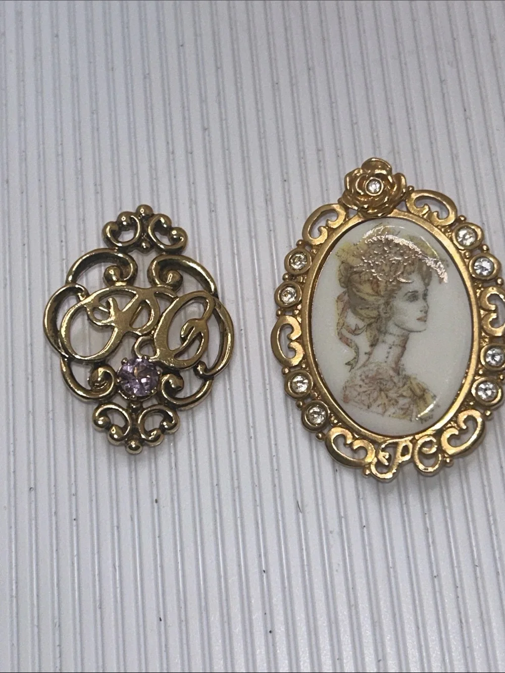 Avon President’s Club Cameo and Filigree Brooch Lot